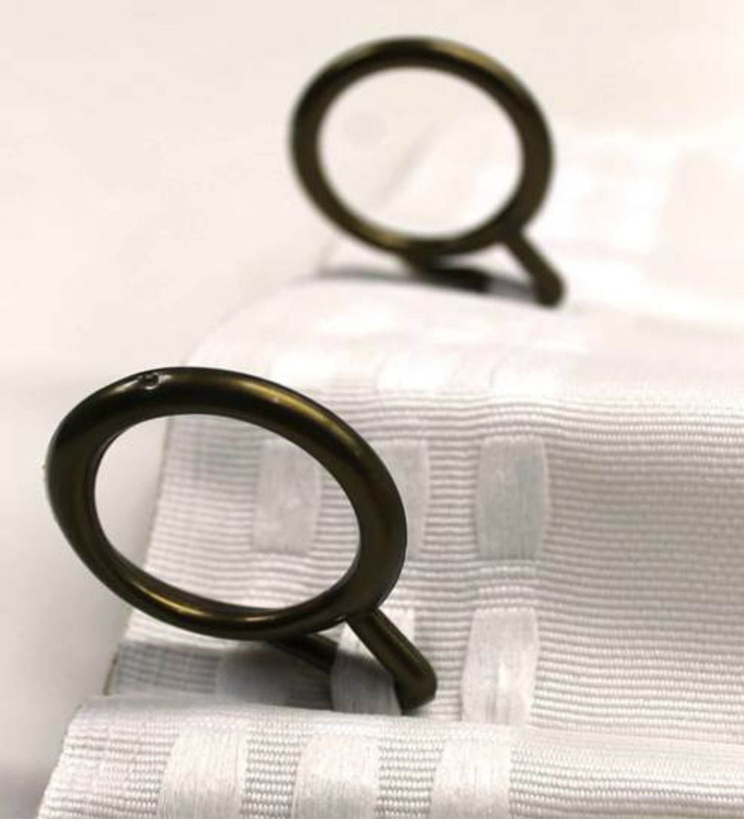 Organinės medvilnės užuolaidos su trigubu klostavimu – prabangus dizainas ir tvari kokybė