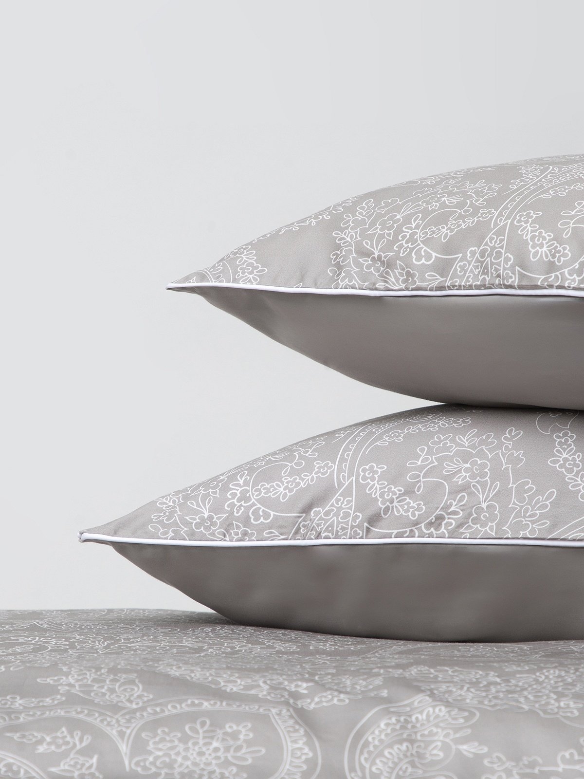 L’ARTE MILANO satino patalynės komplektas – 400 siūlų tankis, medvilnė ir tencelis (160×200 cm, pilkas)