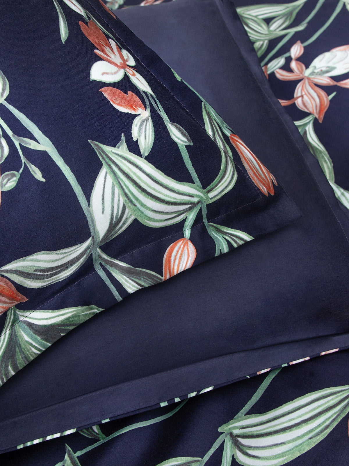 Satin bed linen set in 210 thread count cotton fibre, 160x200 cm-3